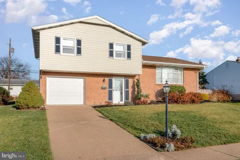 315 Somerset Drive, Camp Hill, PA 17011