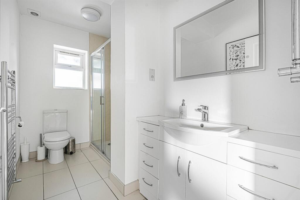 Additional image 16 of Moffats Close, Brookmans Park, AL9