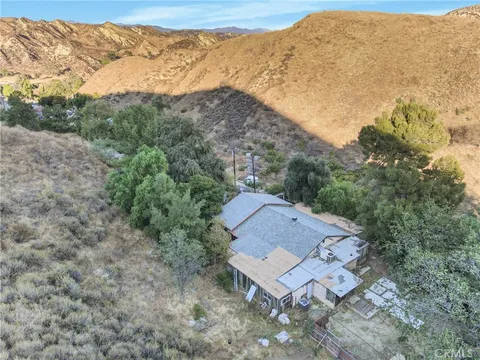 28869 Paradise Road, Castaic, CA 91384
