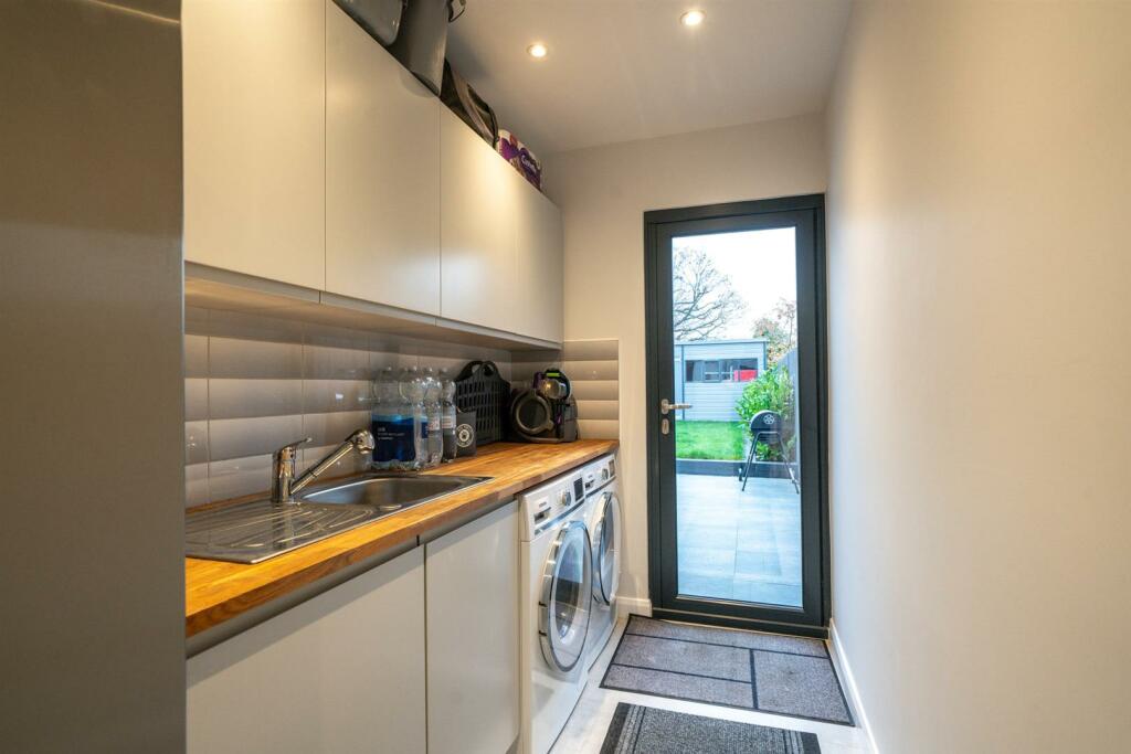 Additional image 9 of Oakwood Road, Bricket Wood