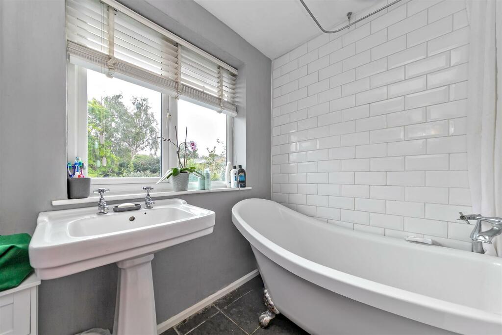 Additional image 25 of Roe Green Close, Hatfield