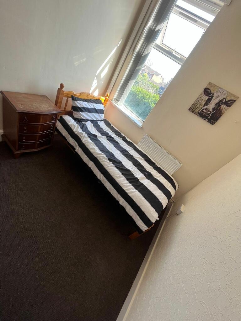 Additional image 2 of Room 5, Oakwood road, Sparkhill, Birmingham, B11 4HD