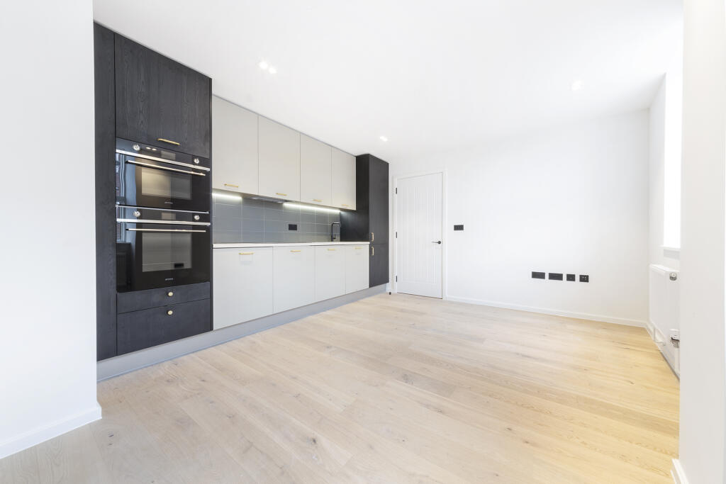 Additional image 4 of Catherine Street, St. Albans, Hertfordshire, AL3