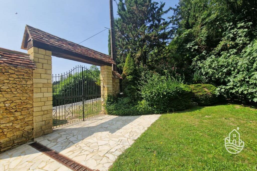Additional image 2 of Le-Bugue, Aquitaine, 24260, France
