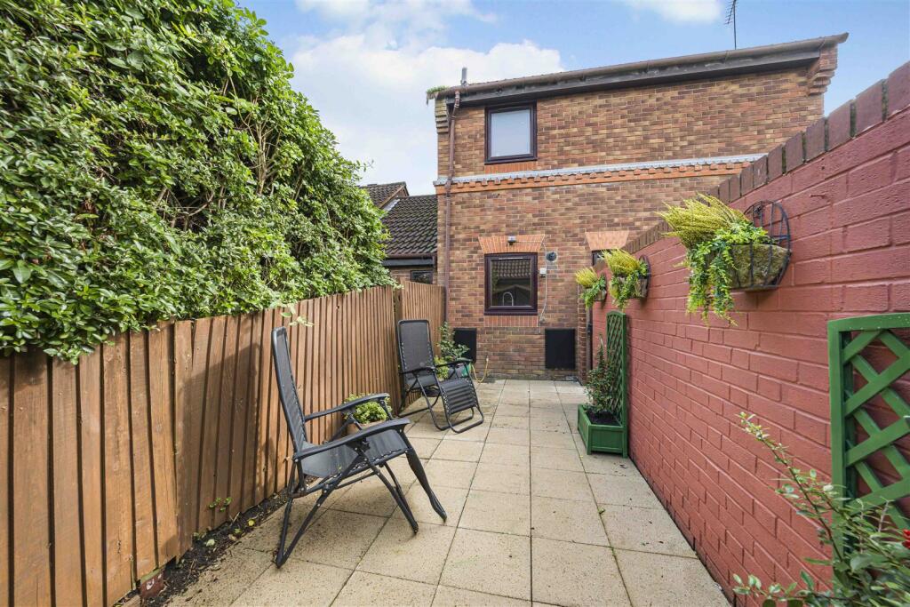 Additional image 10 of Woodlands, Park Street, St. Albans