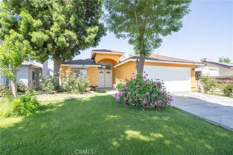 2380 S Holly Ave, Fresno, CA 93706