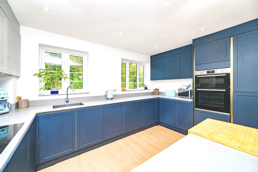 Additional image 2 of Chiswell Green Lane, ST. ALBANS