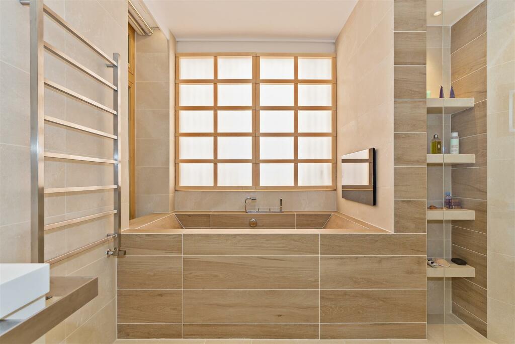 Additional image 31 of Pondwicks Close, St.Albans