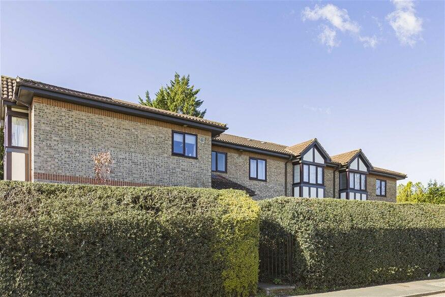 Robin Court, Westfield Road, Harpenden, AL5