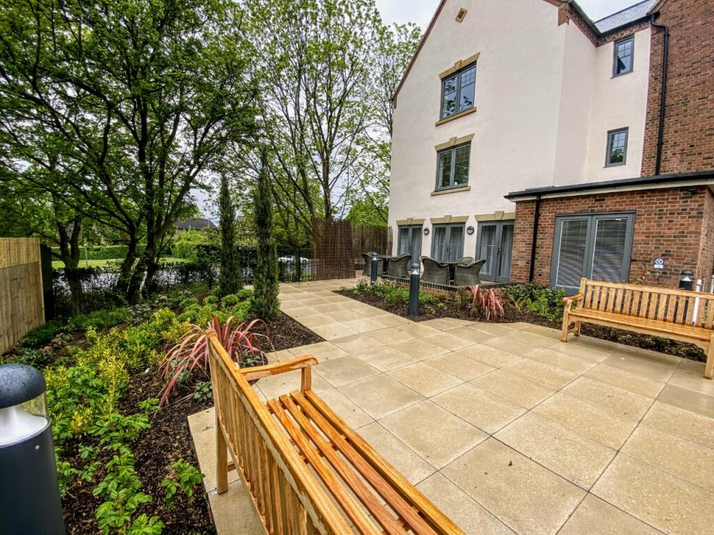 Additional image 3 of Highclere House, Hatfield