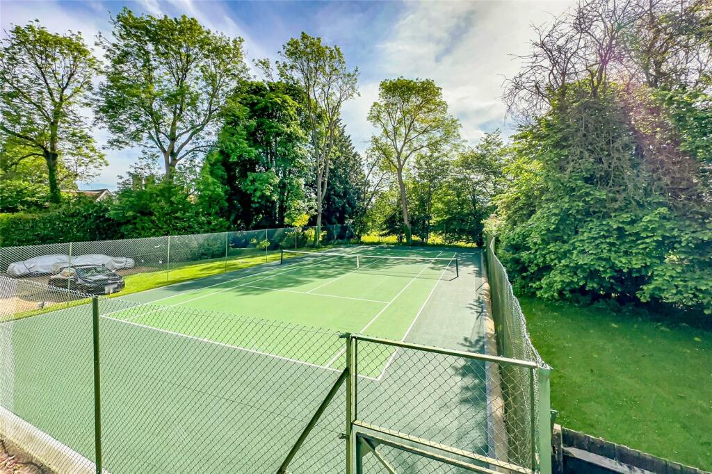 Additional image 5 of Astwick Manor, Coopers Green Lane, Hatfield, Hertfordshire, AL10