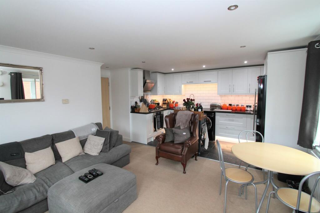 Additional image 6 of North Drive, Hatfield, AL9