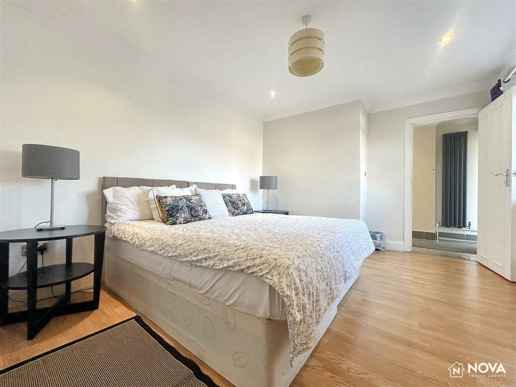 Additional image 21 of Ridge Avenue, Harpenden