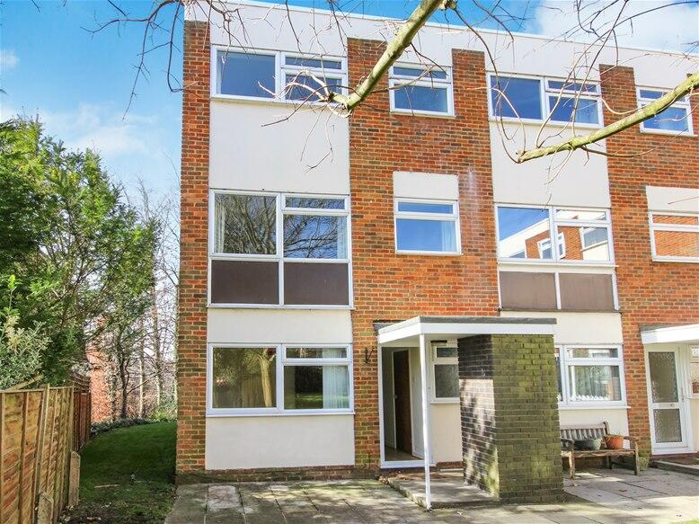 Carlton Road, Harpenden, AL5