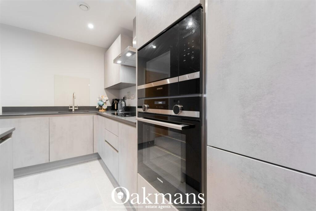 Additional image 6 of Oakview, Wake Green Road, B13