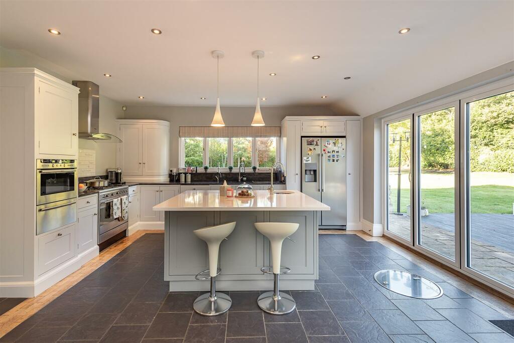 Additional image 14 of Park Avenue South, Harpenden