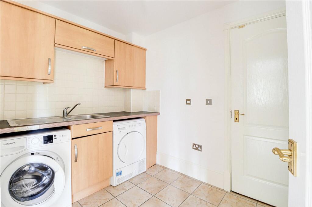 Additional image 7 of Strawberry Crescent, Napsbury Park, St. Albans, AL2