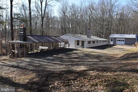 336 Stonewall Ln, Warfordsburg, PA 17267