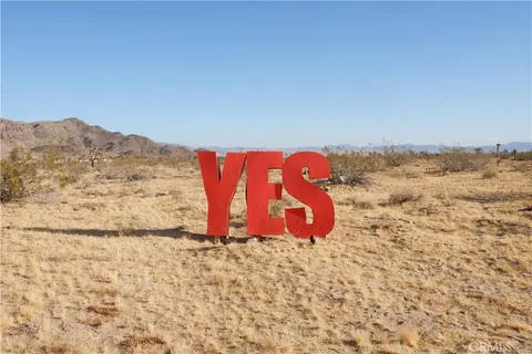 59350 Stearman Road, Landers, CA 92285