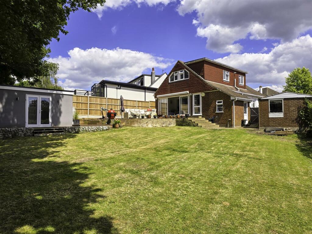 Additional image 16 of The Gardens, Brookmans Park