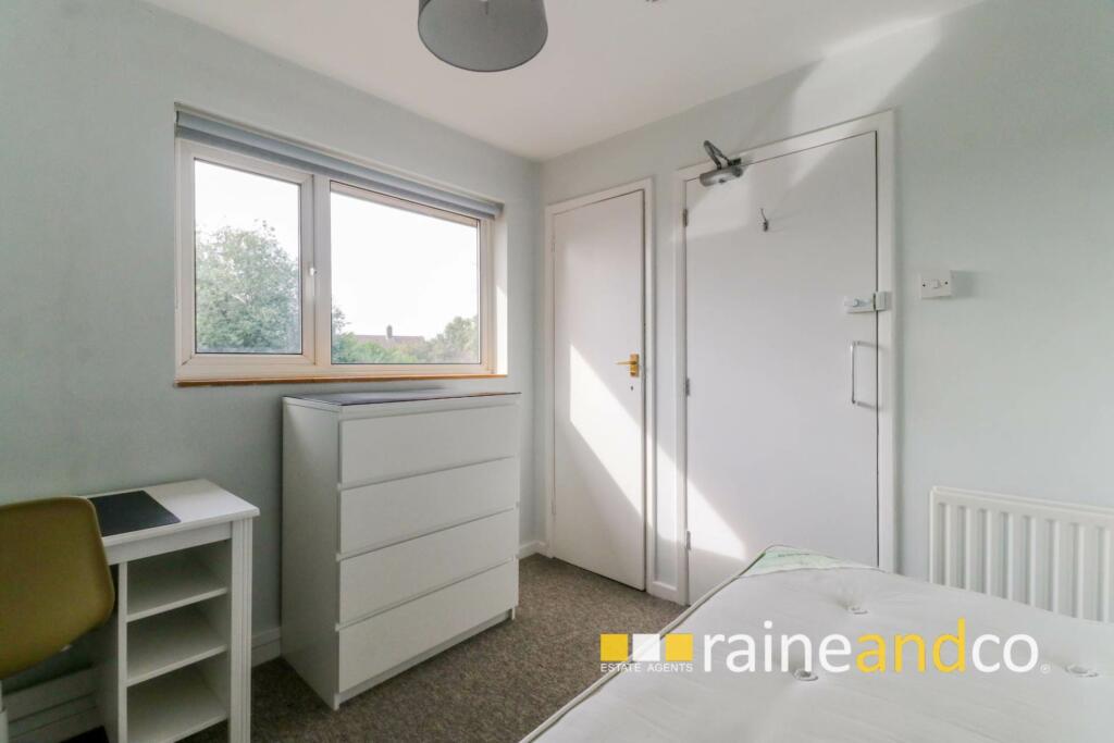 Additional image 8 of Holly Close, Hatfield