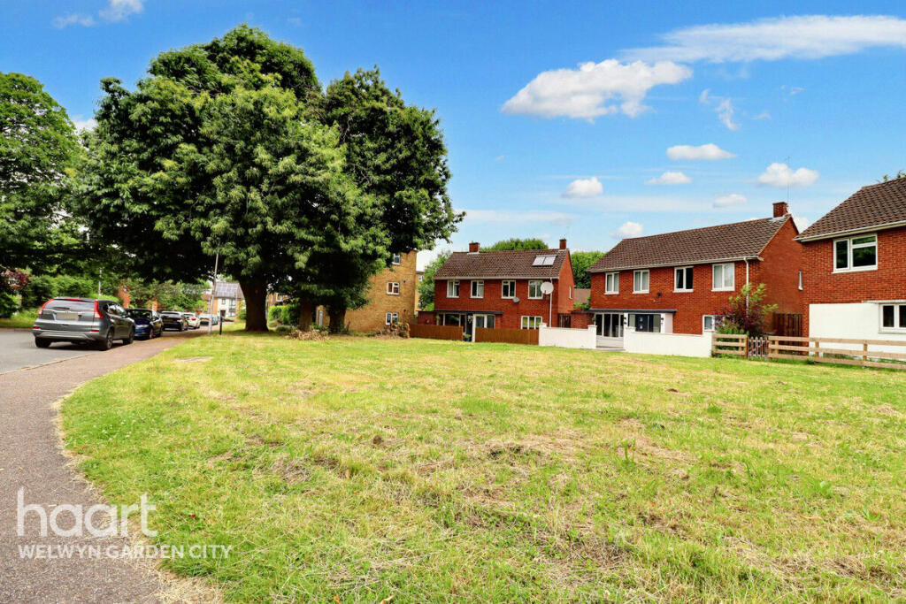 Additional image 20 of Pond Croft, Hatfield