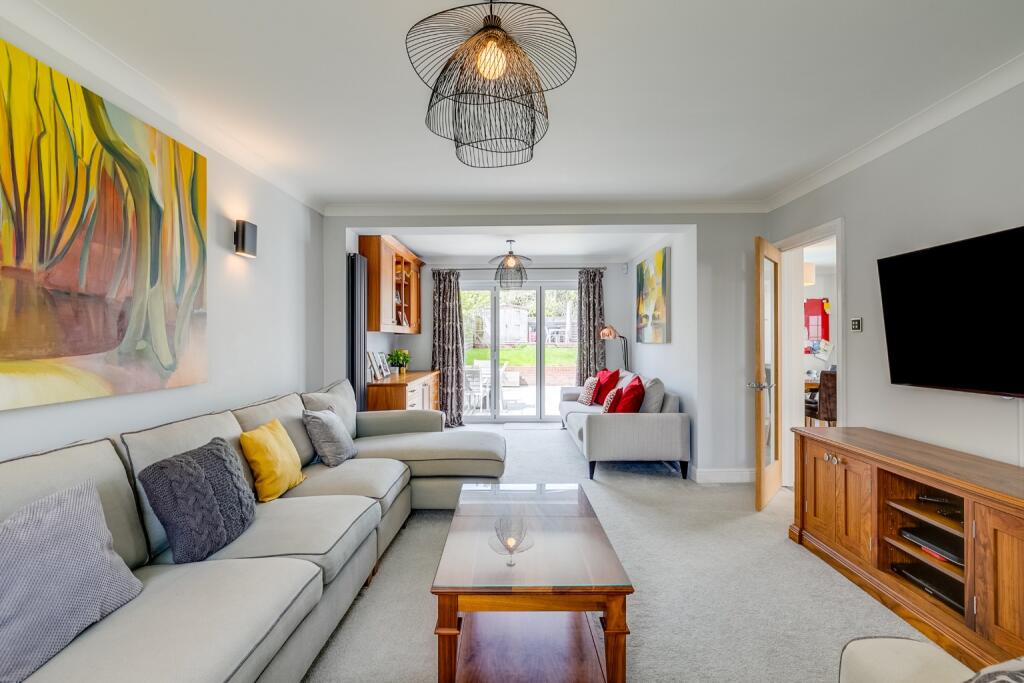 Additional image 5 of Dellcott Close, West Side, Welwyn Garden City, Hertfordshire, AL8