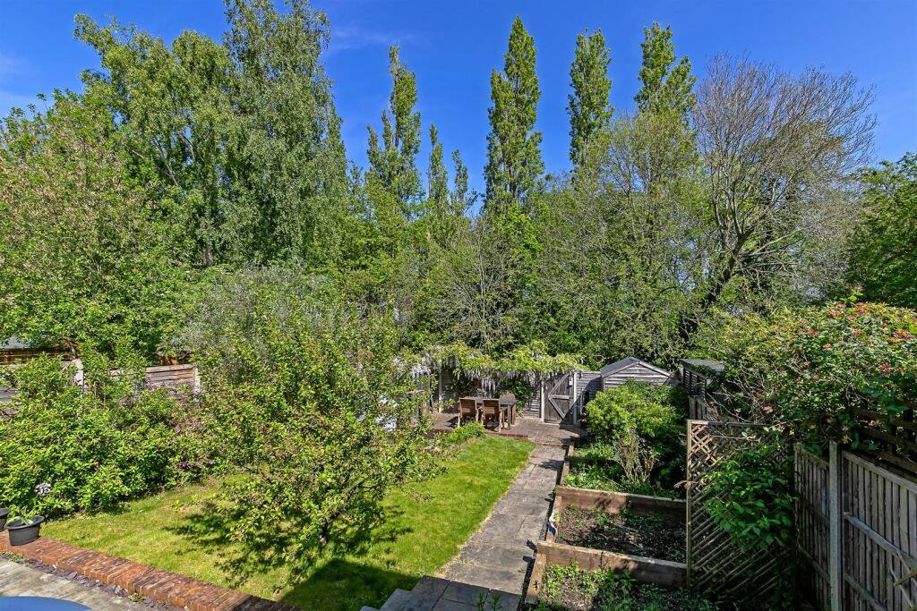 Additional image 37 of Pemberton Close, St. Albans