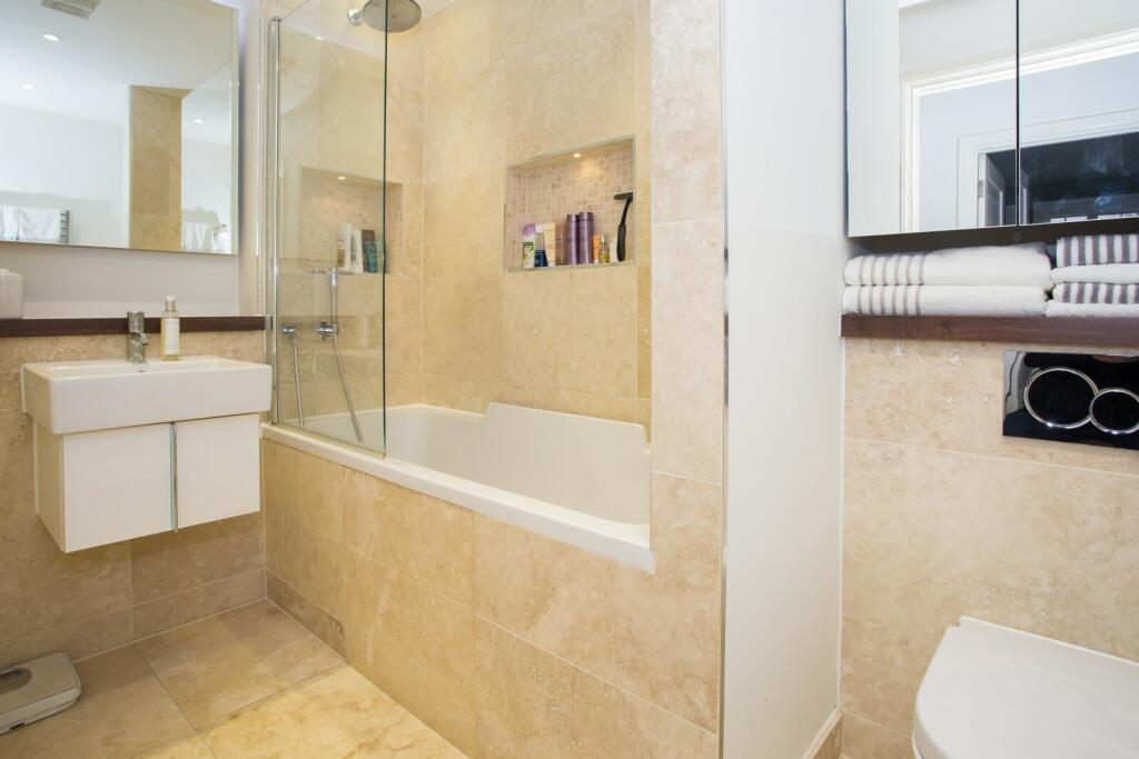 Additional image 7 of Thompsons Close, Harpenden, Hertfordshire, AL5