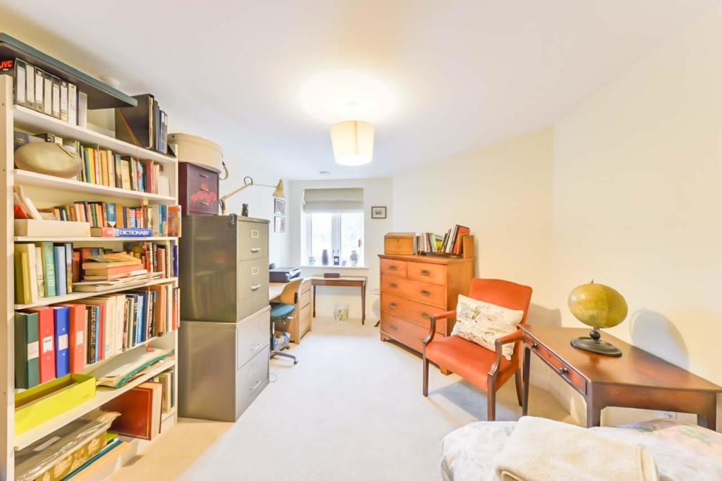 Additional image 8 of Eleanor House, 232 London Road, St Albans, Hertfordshire, AL1 1NR