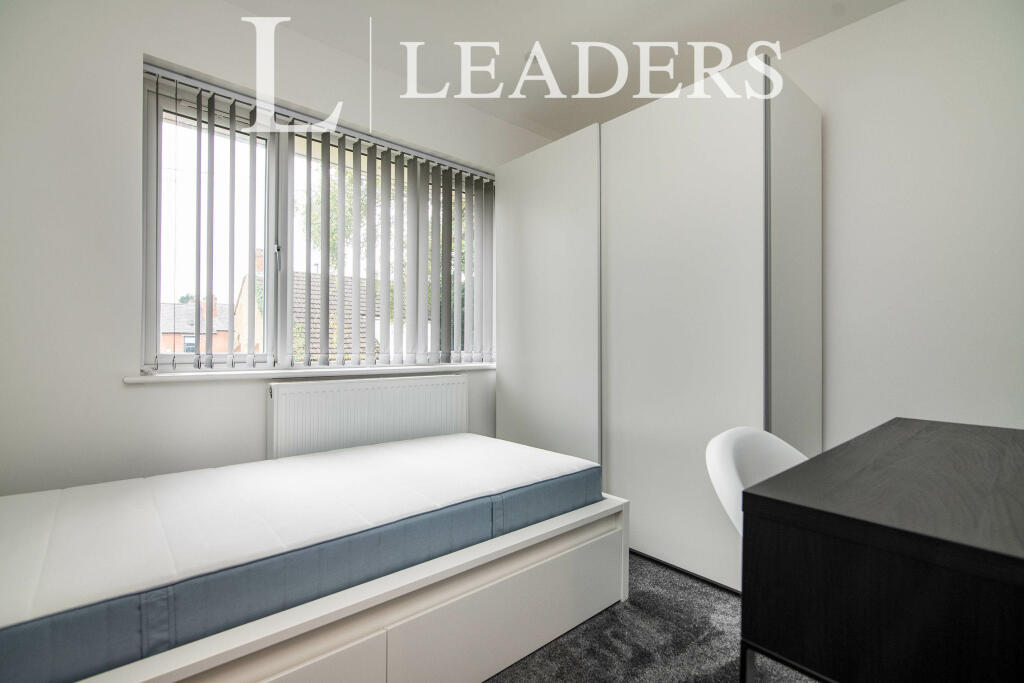 Additional image 10 of Room 5, Adams Hill, B32