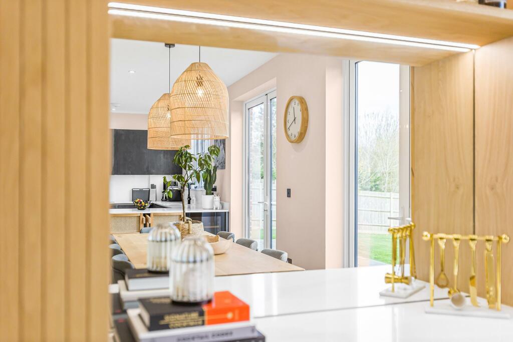 Additional image 32 of Lake View, Frogmore, AL2