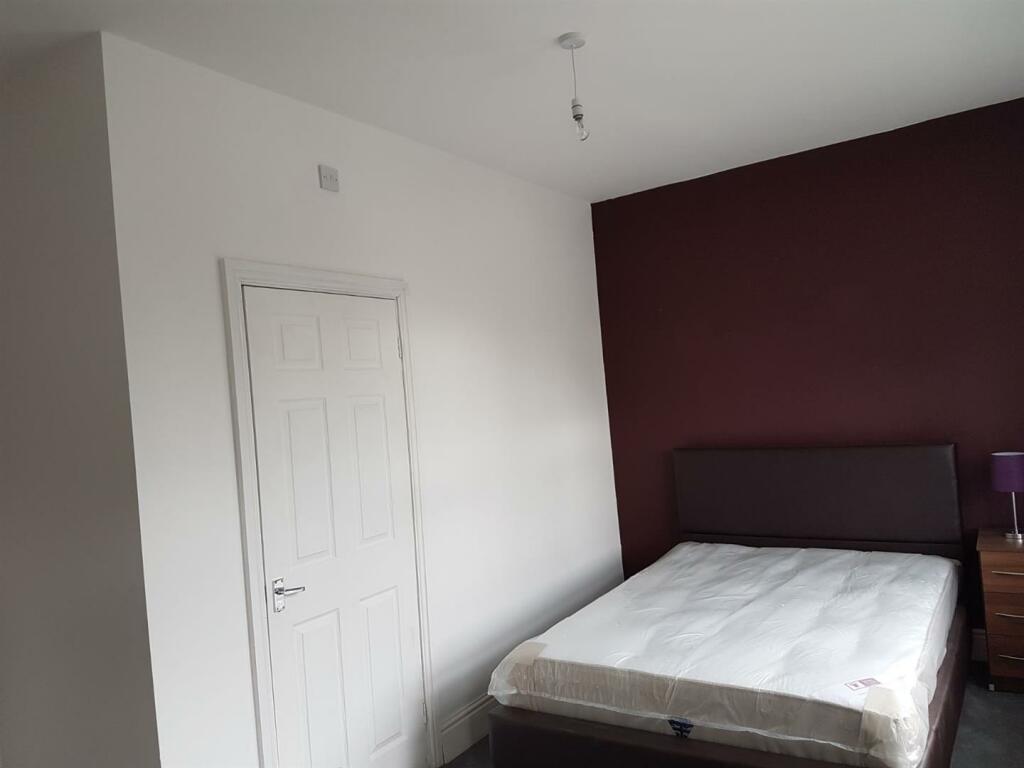 Additional image 3 of Wood End Lane, Birmingham