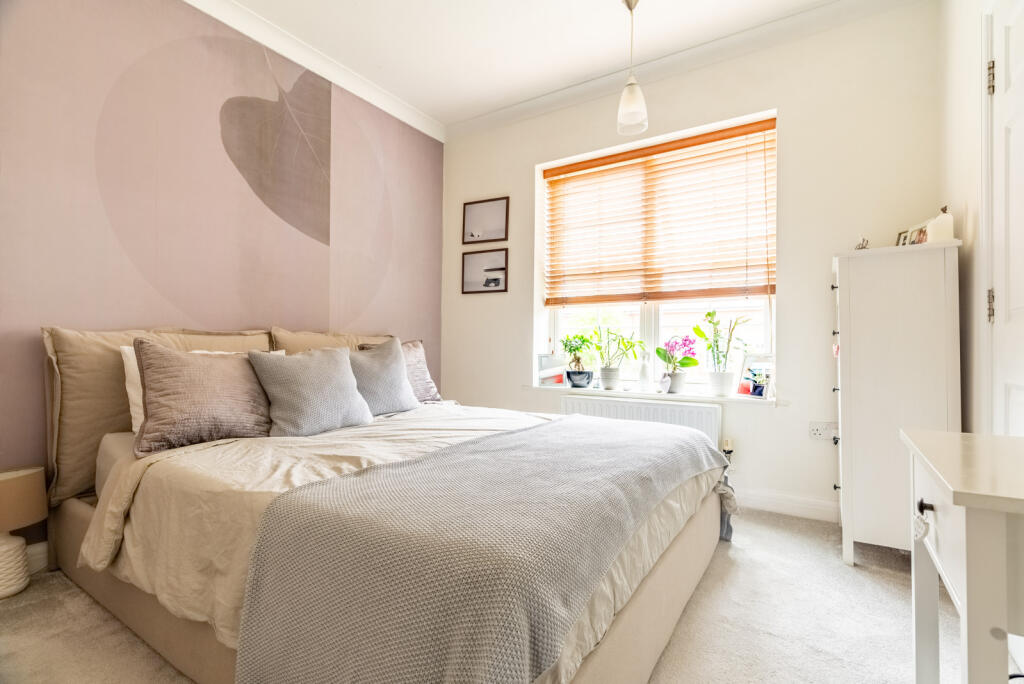 Additional image 8 of Beningfield Drive, London Colney, St. Albans, Hertfordshire, AL2