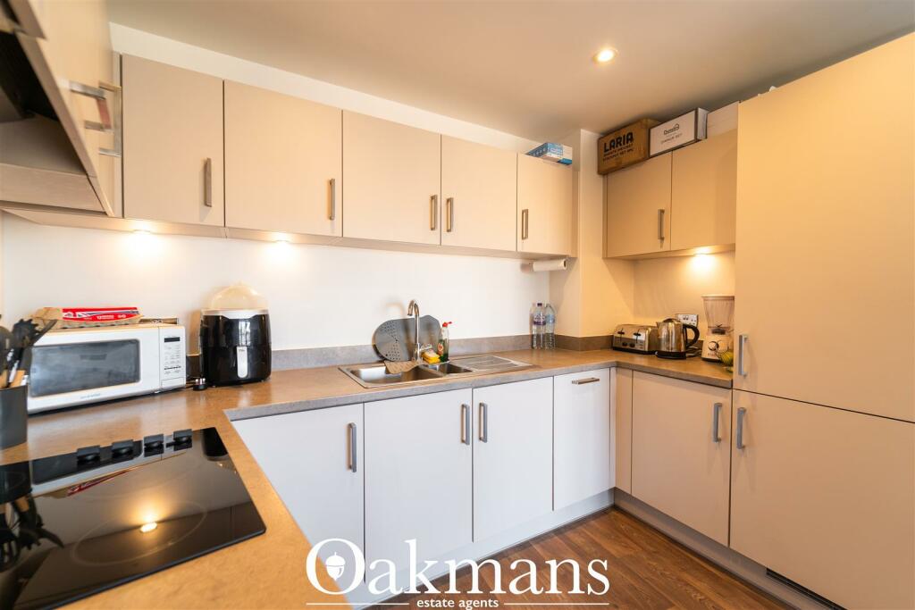 Additional image 6 of Lincoln Apartments, Lexington Gardens, B15