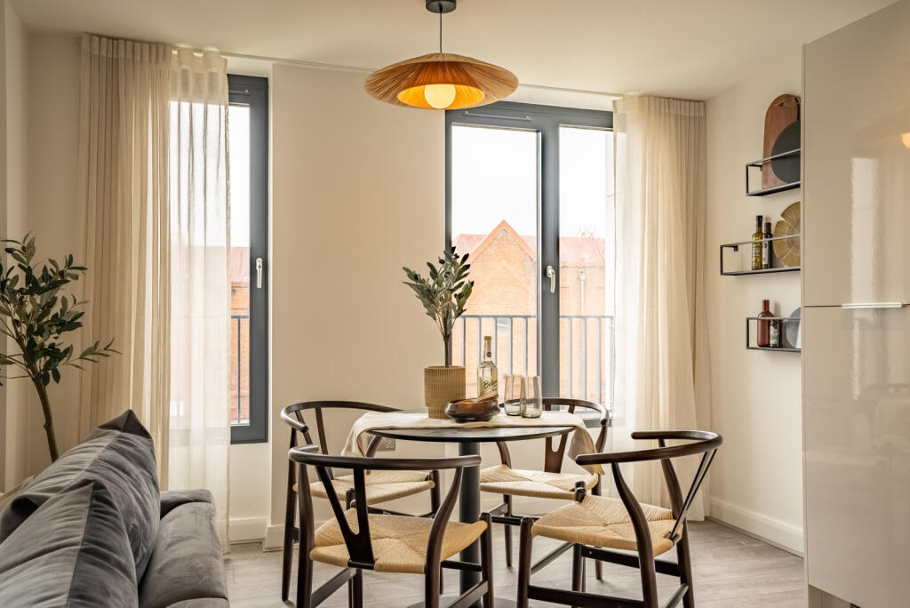 Additional image 7 of Bricket Road, St. Albans, Hertfordshire, AL1