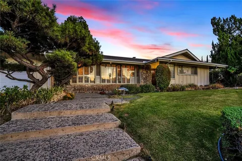 4614 La Subida Place, Tarzana, CA 91356