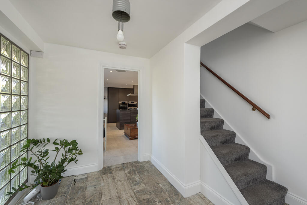 Additional image 6 of Blake Close, St. Albans, Hertfordshire, AL1