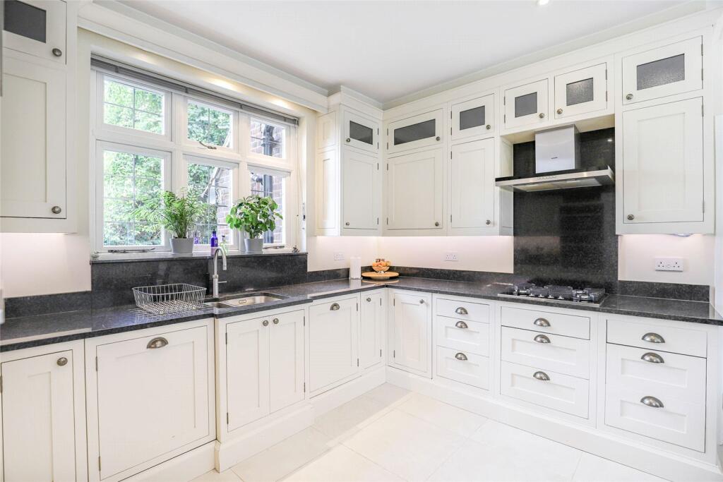 Additional image 20 of Townsend Drive, St. Albans, Hertfordshire, AL3