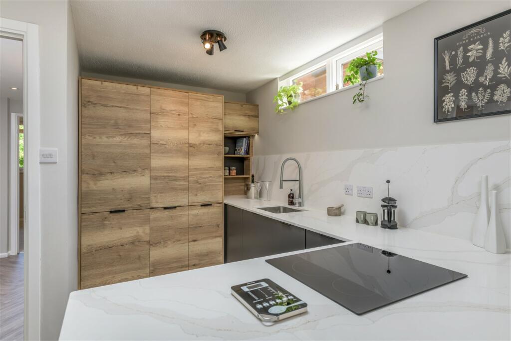 Additional image 8 of Potential to convert to a two bedroom apartment