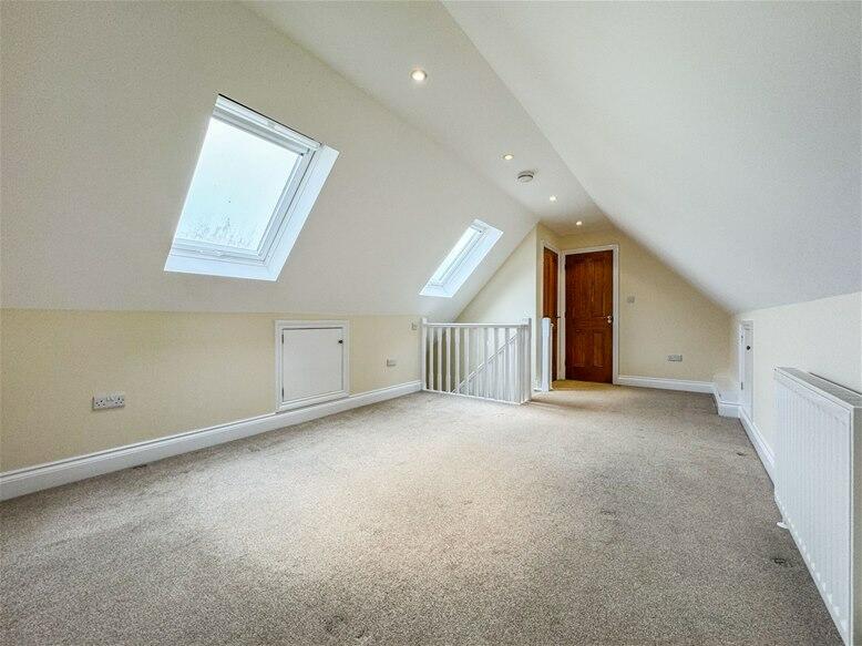 Additional image 12 of Willoughby Road, Harpenden, AL5