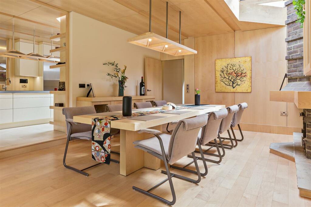 Additional image 22 of Pondwicks Close, St.Albans