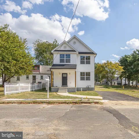 417 Sheridan Avenue, Paulsboro, NJ 08066