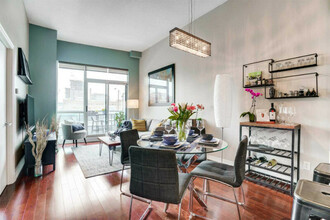 Additional image 3 of 16 Yonge Street