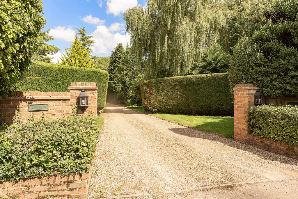 Additional image 28 of Holly Lane, Harpenden, AL5