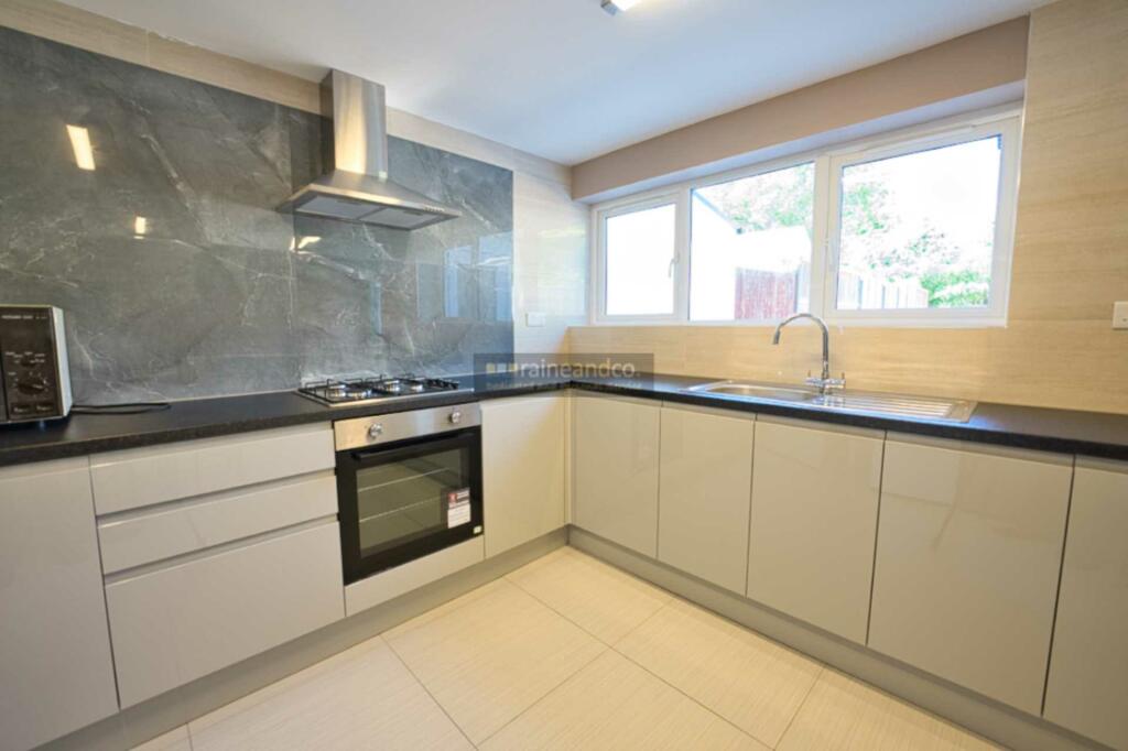 Additional image 4 of Bishops Rise, Hatfield