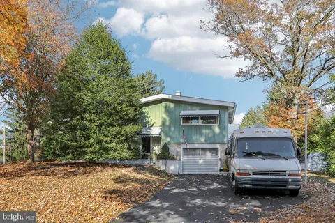 1597 Muhlenburg Drive, Blue Bell, PA 19422