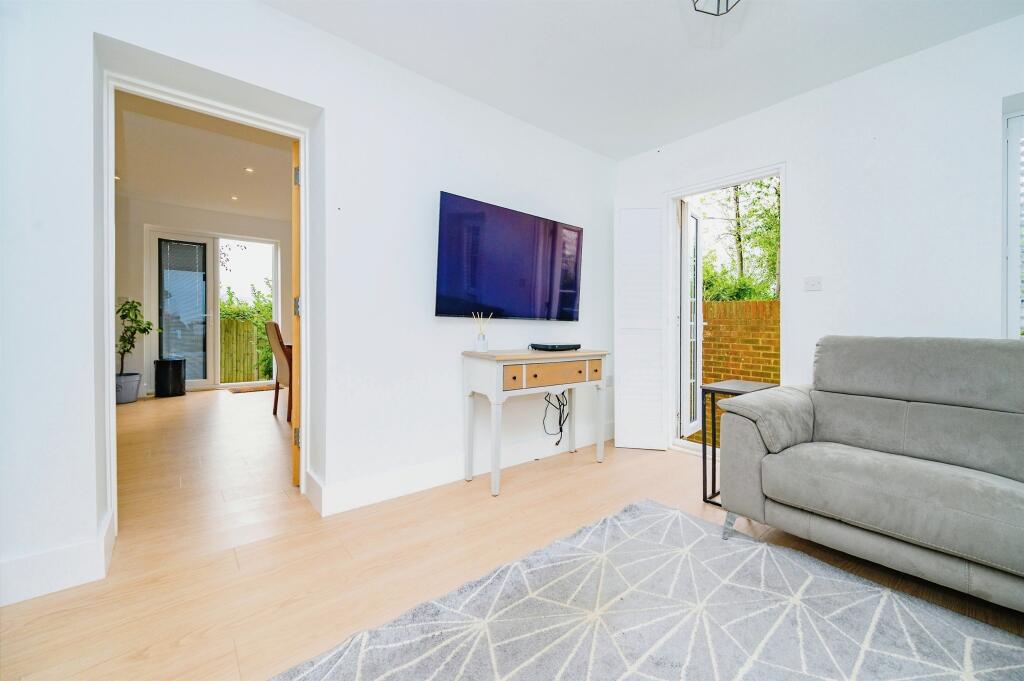 Additional image 5 of Chiswell Green Lane, ST. ALBANS