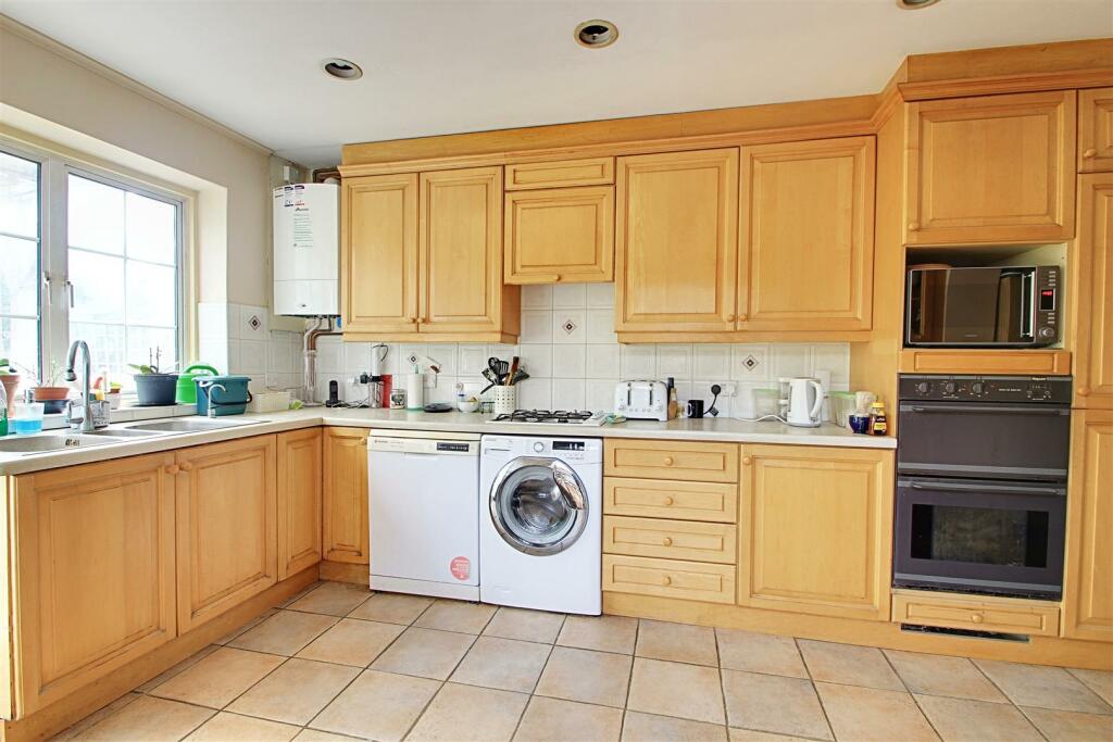 Additional image 14 of Collyer Road, London Colney, St Albans