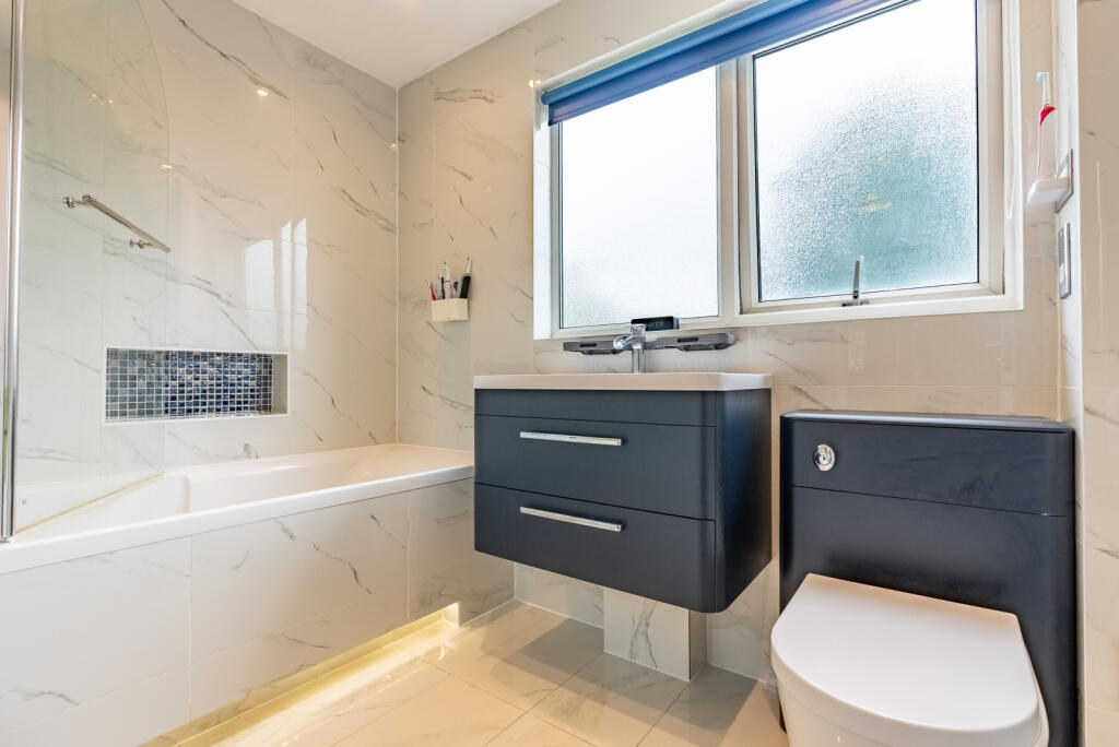 Additional image 11 of Kitchener Close, St. Albans, Hertfordshire, AL1